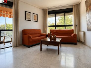 Piso con piscina en venta en Periodista Eugenio Selles
