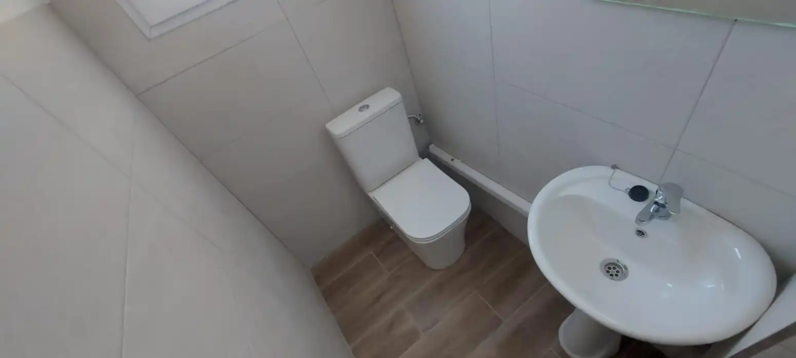 Baño de Piso de alquiler en Quartell con Parquet y Amueblado
