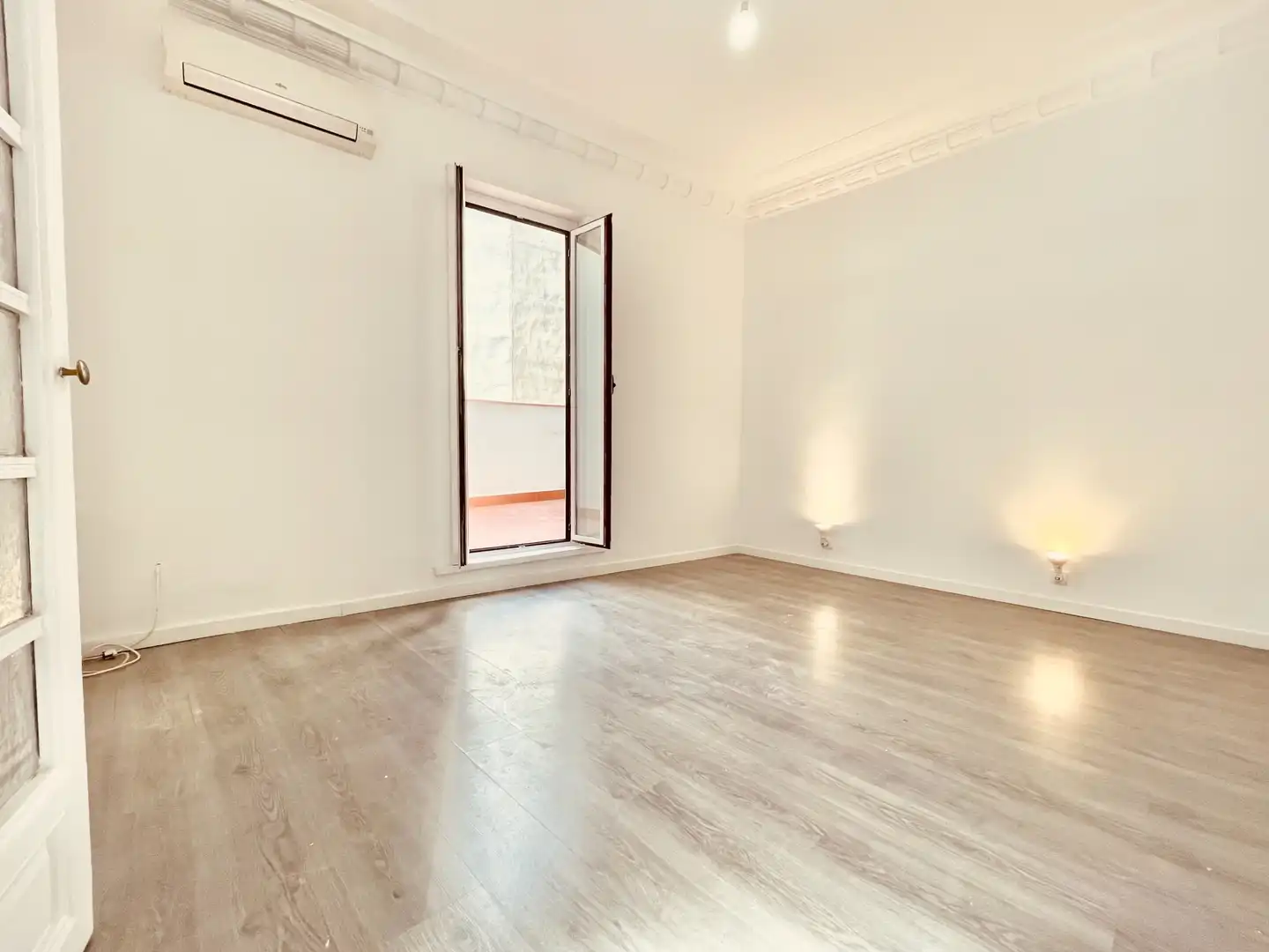 Bedroom of Flat for rent to own in Madrid  with Air Conditioner, Heating and Terrace