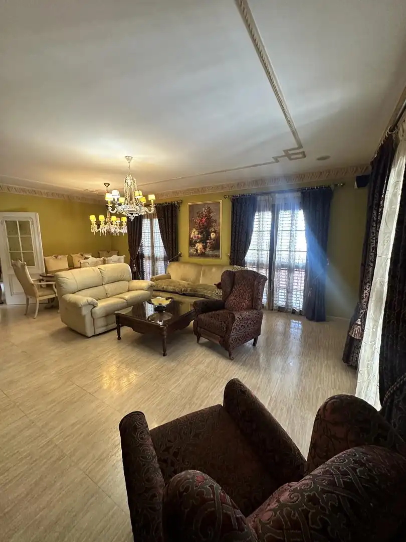 Sala d'estar de Casa o xalet en venda en Fuengirola amb Aire condicionat i Terrassa