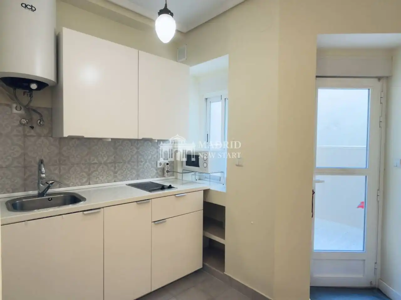 Cocina de Piso de alquiler en Madrid con Aire acondicionado, Calefacción y Trastero