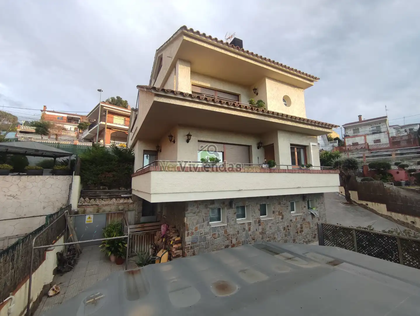 Vista exterior de Casa o xalet en venda en Abrera amb Aire condicionat, Calefacció i Jardí privat
