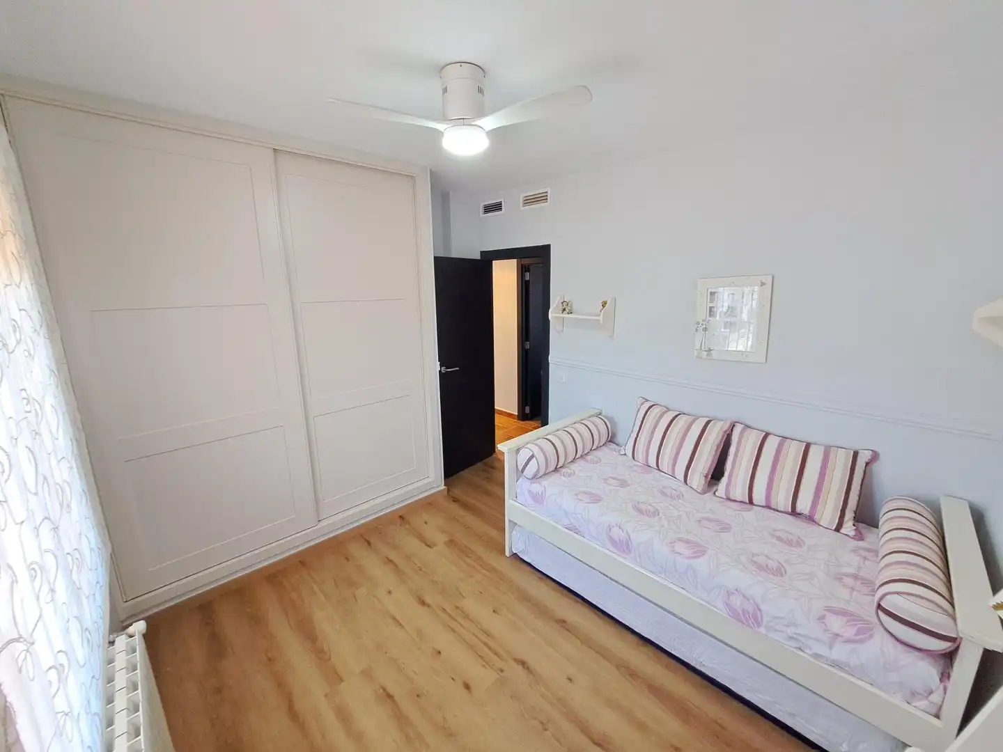 Bedroom of Country homes for sale in Benicull de Xúquer  with Air Conditioner, Heating and Private garden