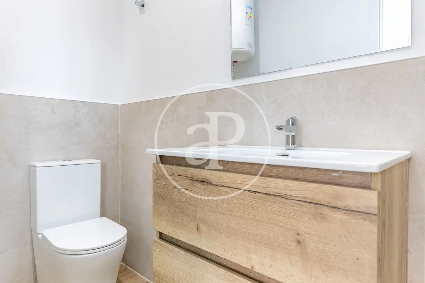 Baño de Loft en venta en Cerdanyola del Vallès con Calefacción, Terraza y Trastero