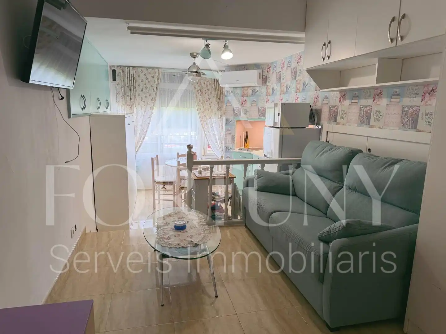 Sala d'estar de Estudi de lloguer en Vila-seca amb Aire condicionat