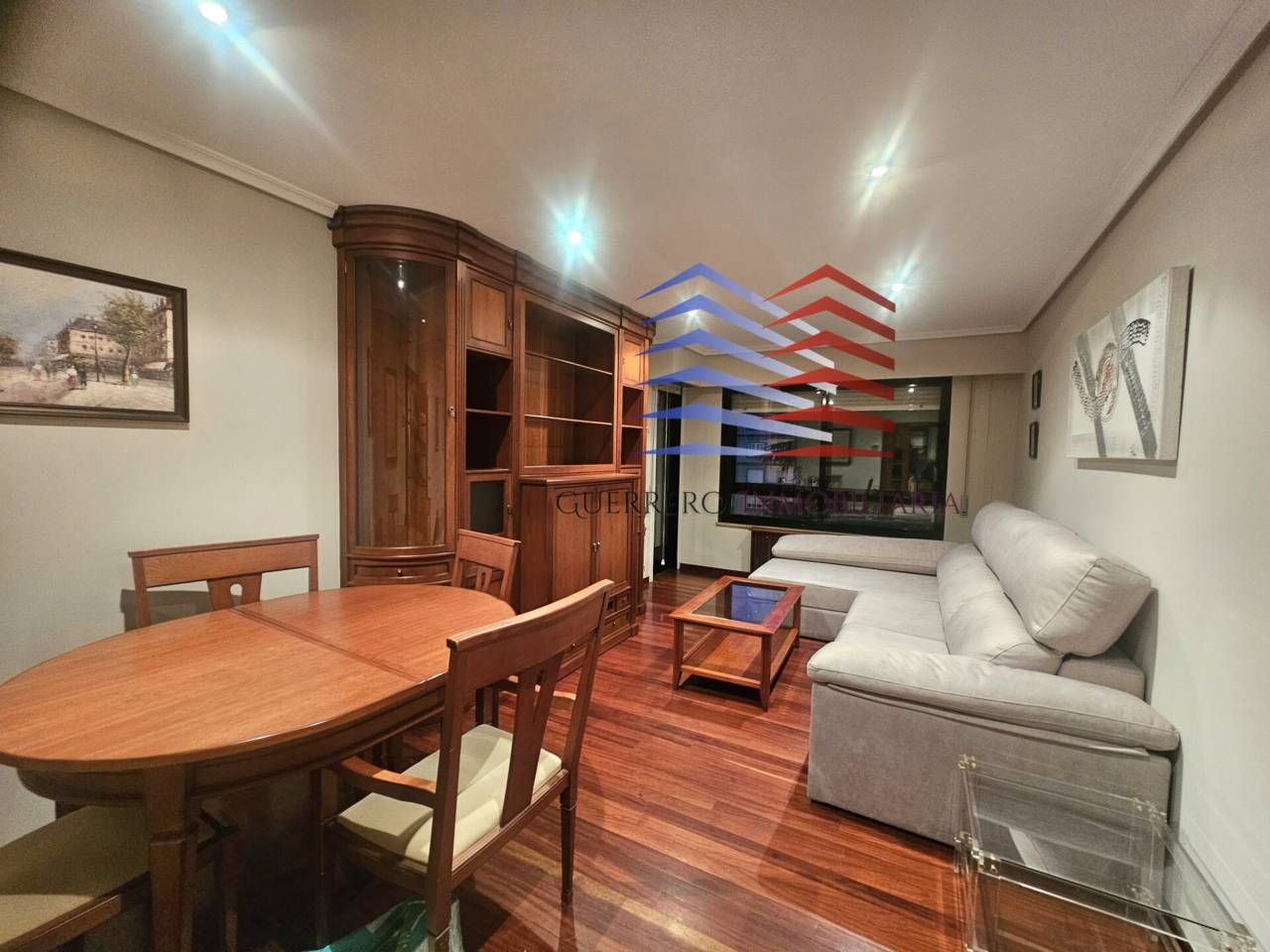 Sala d'estar de Pis de lloguer en Ourense Capital  amb Calefacció, Jardí privat i Parquet