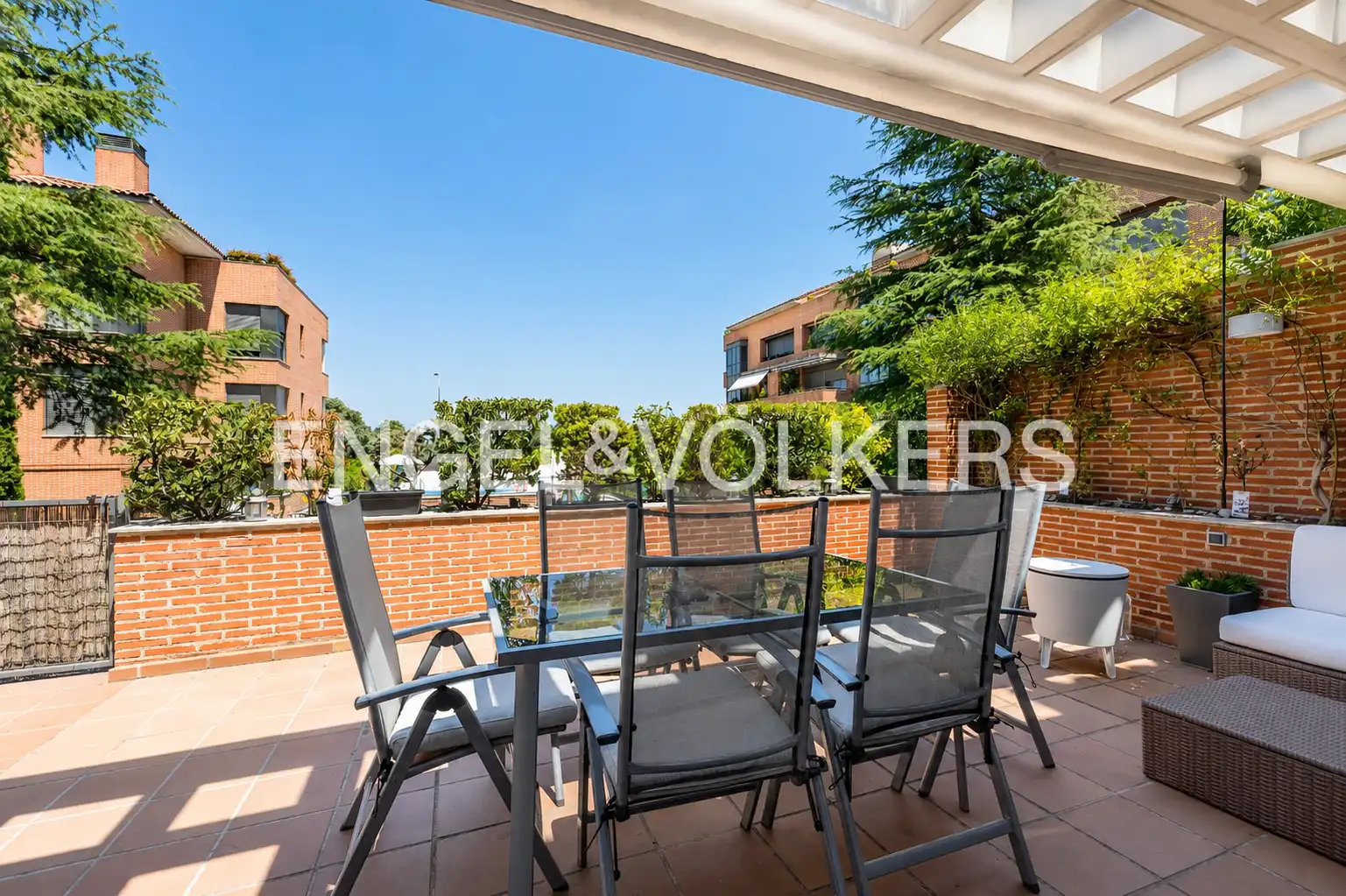 Terrassa de Apartament en venda en Madrid amb Aire condicionat, Calefacció i Jardí privat