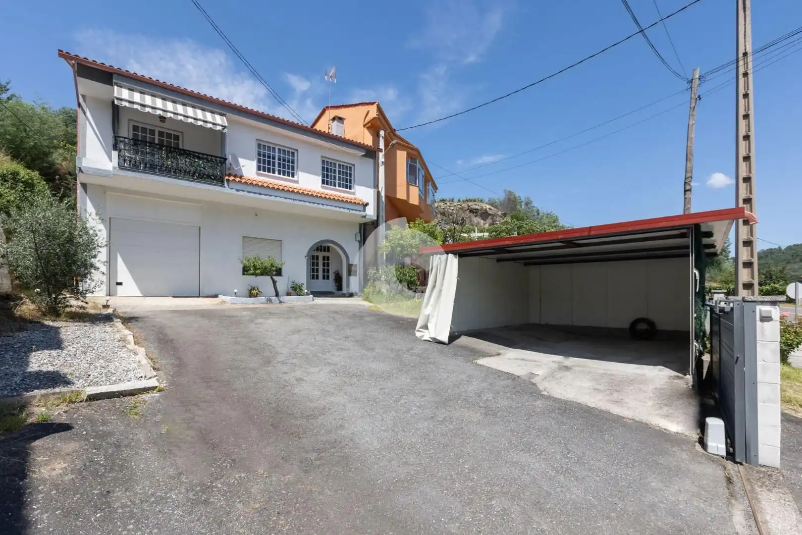 Casa amb jardí en venda a Ribadavia