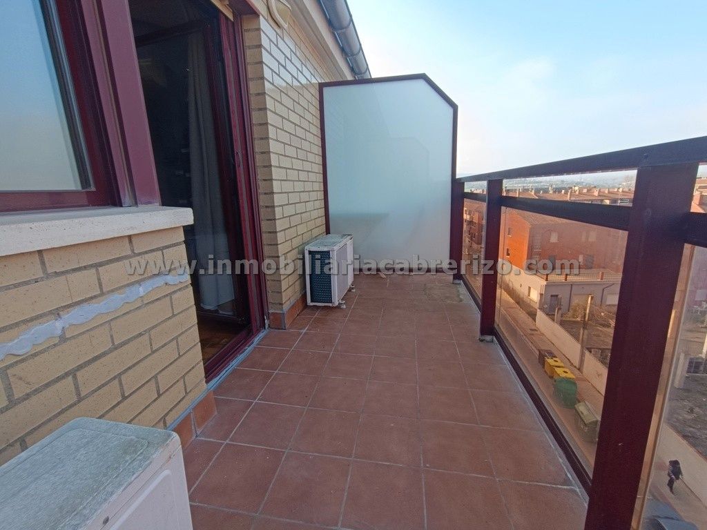 Terrassa de Dúplex en venda en Villamediana de Iregua amb Aire condicionat, Calefacció i Parquet