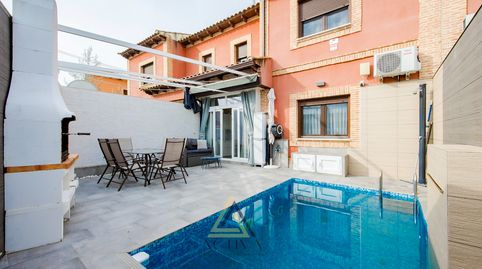 Foto 2 de Casa adosada en venta en Calle Travesía Altames, Lominchar, Toledo