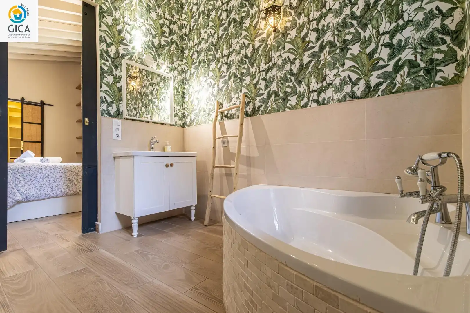 Bathroom of Houses for sale in Jerez de la Frontera  with Air Conditioner, Heating and Storage room