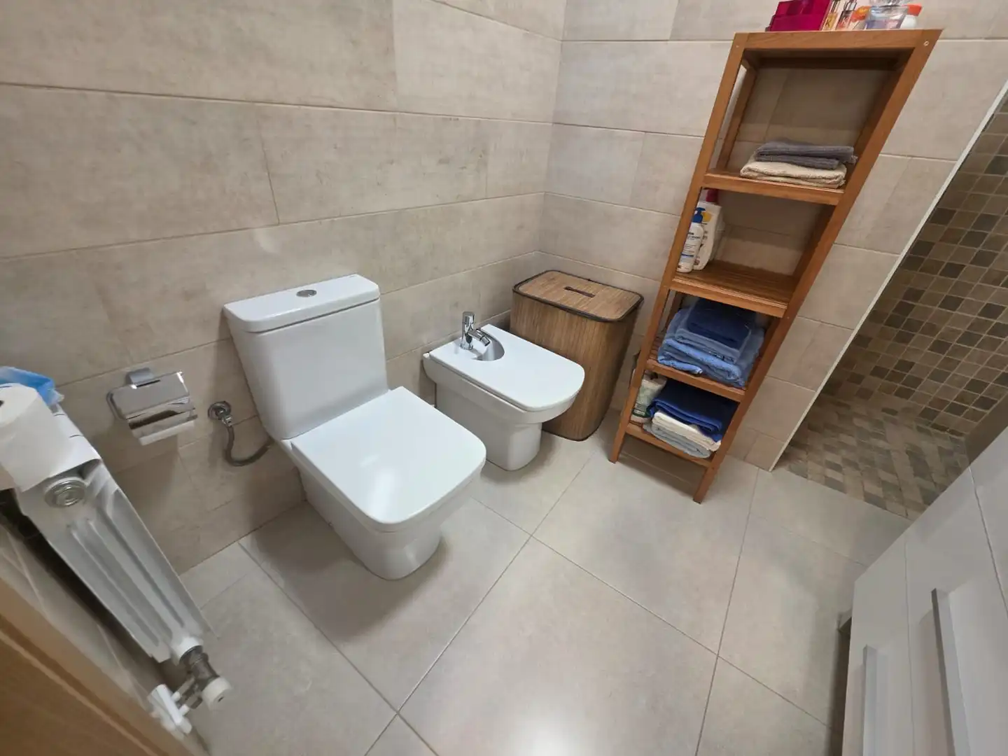 Bathroom of Houses for sale in Les Franqueses del Vallès  with Air Conditioner, Heating and Terrace