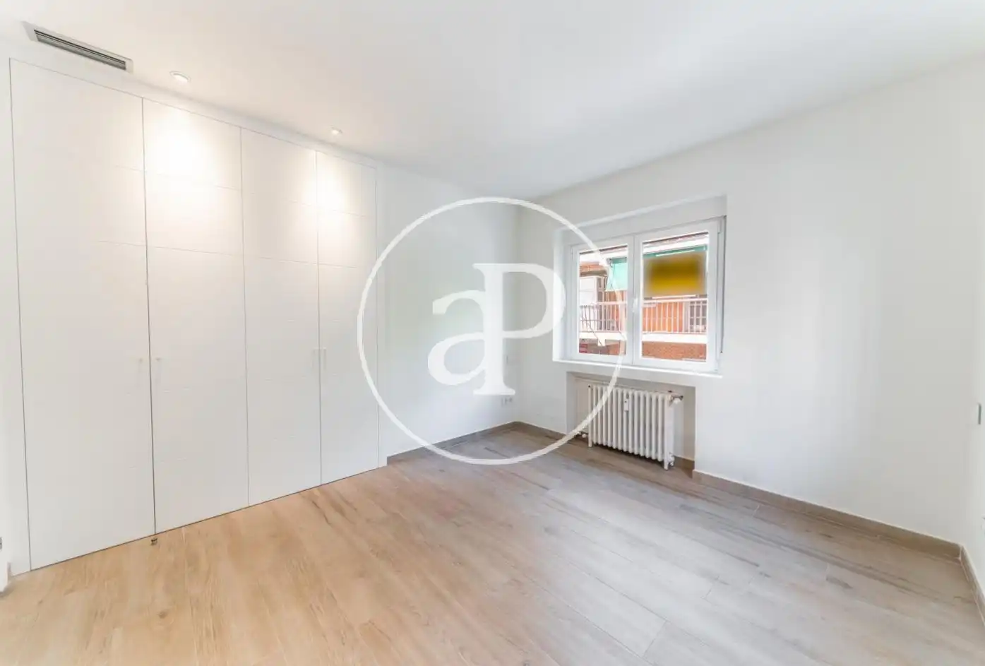 Schlafzimmer von Wohnung zur Miete in Madrid mit Klimaanlage, Heizung und Abstellraum