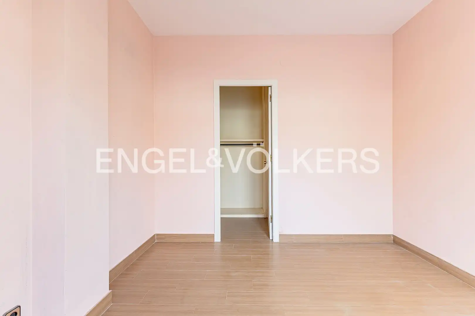 Habitación de Ático en venta en Barcelona con Aire acondicionado, Calefacción y Parquet