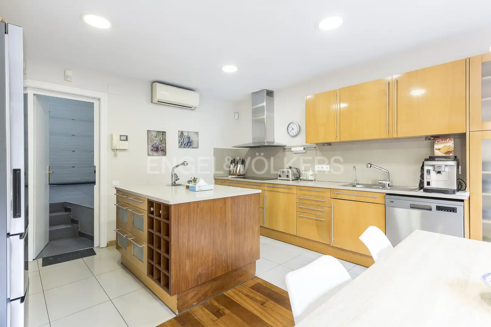 Kitchen of Houses for rent in Barcelona  with Air Conditioner, Heating and Private garden