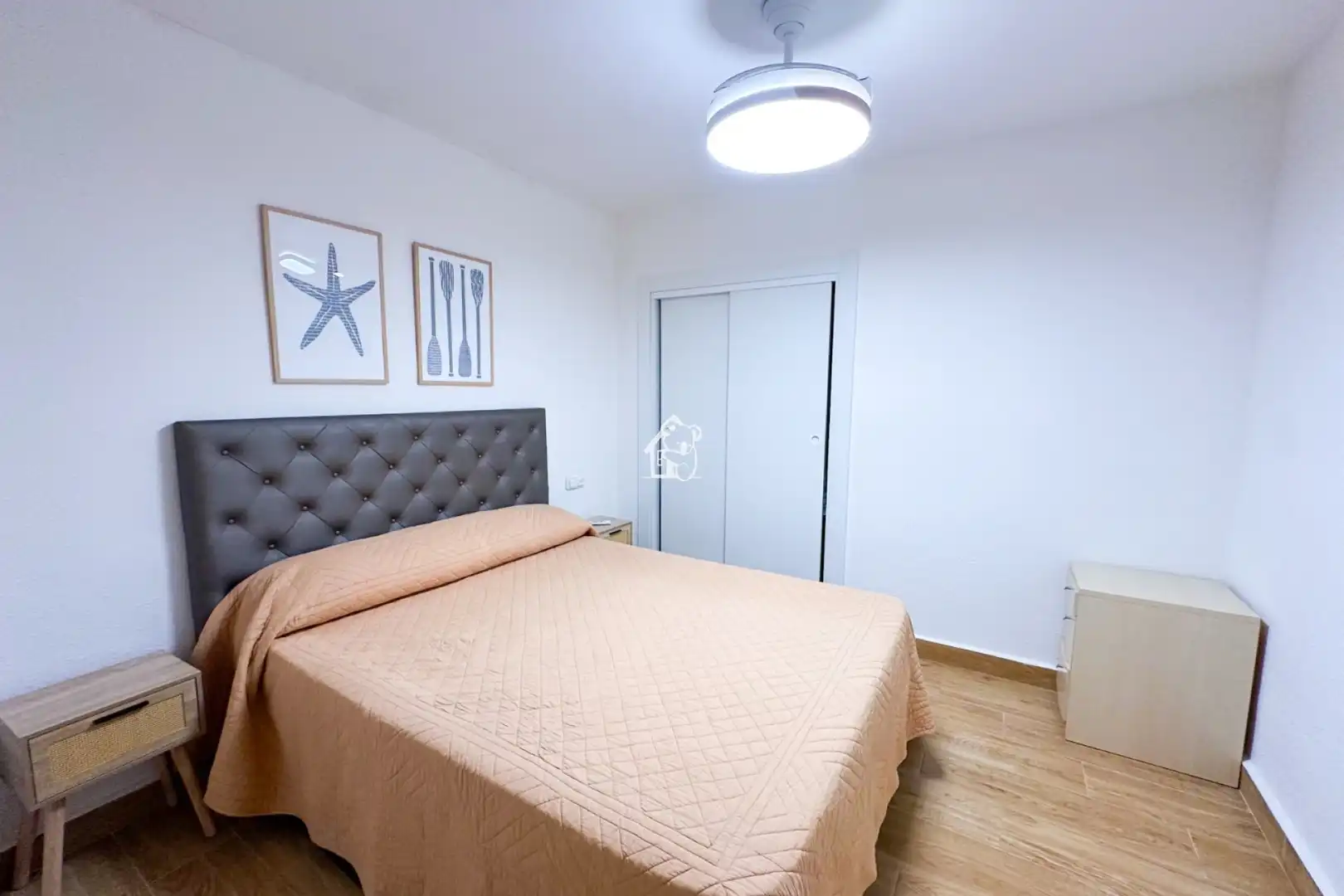 Dormitori de Apartament de lloguer en Torrevieja amb Terrassa, Moblat i Forn