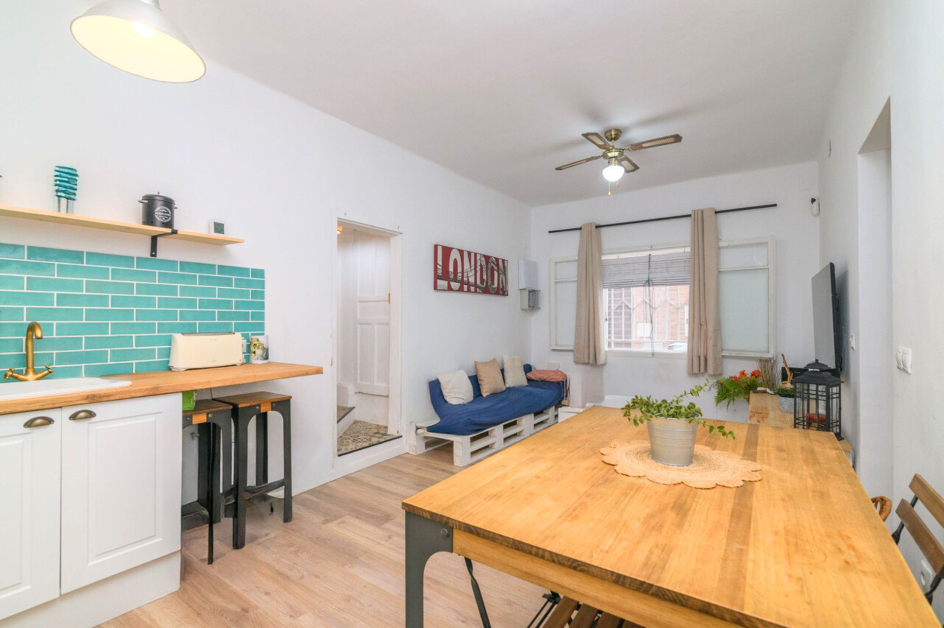 Dormitori de Pis en venda en Gavà amb Parquet i Forn