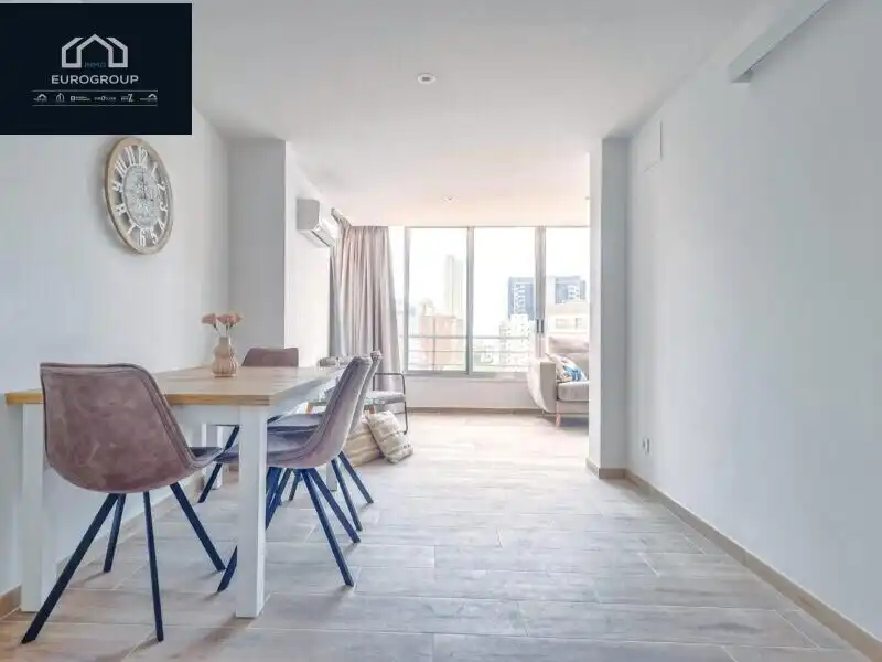 Sala de estar de Apartamento de alquiler en Benidorm con Calefacción, Jardín privado y Amueblado