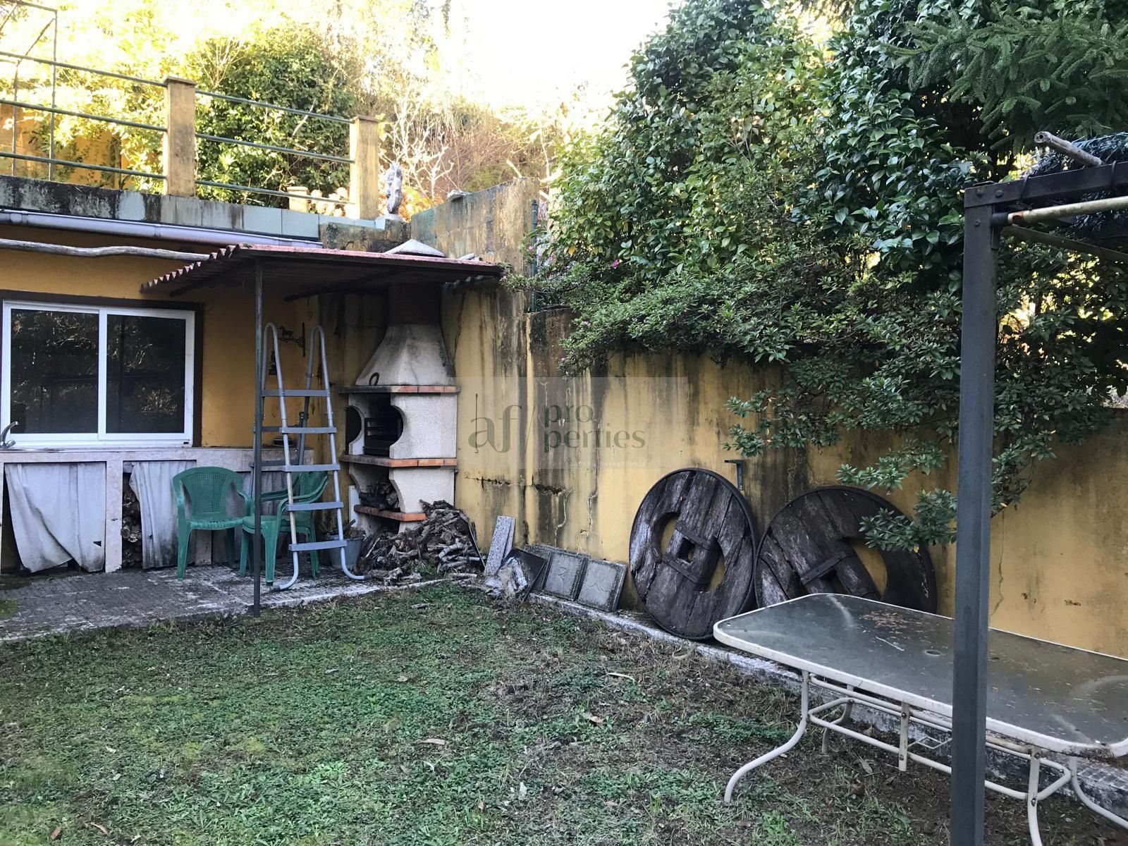 Jardí de Casa o xalet en venda en Covelo amb Calefacció