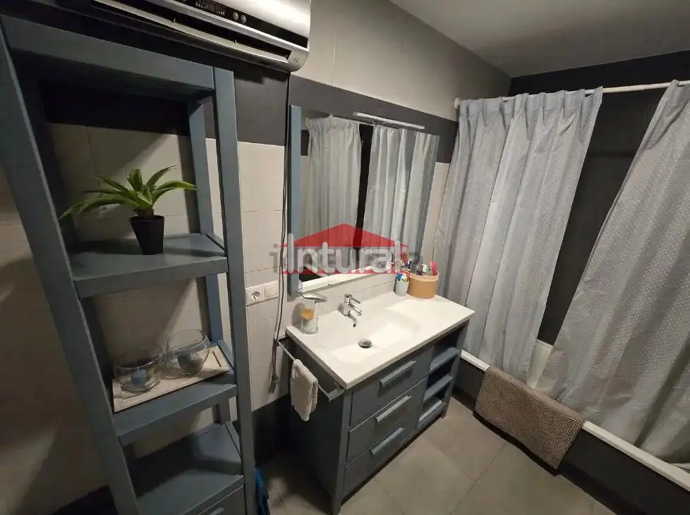Habitación de Piso en venta en Albacete con Calefacción, Trastero y Amueblado