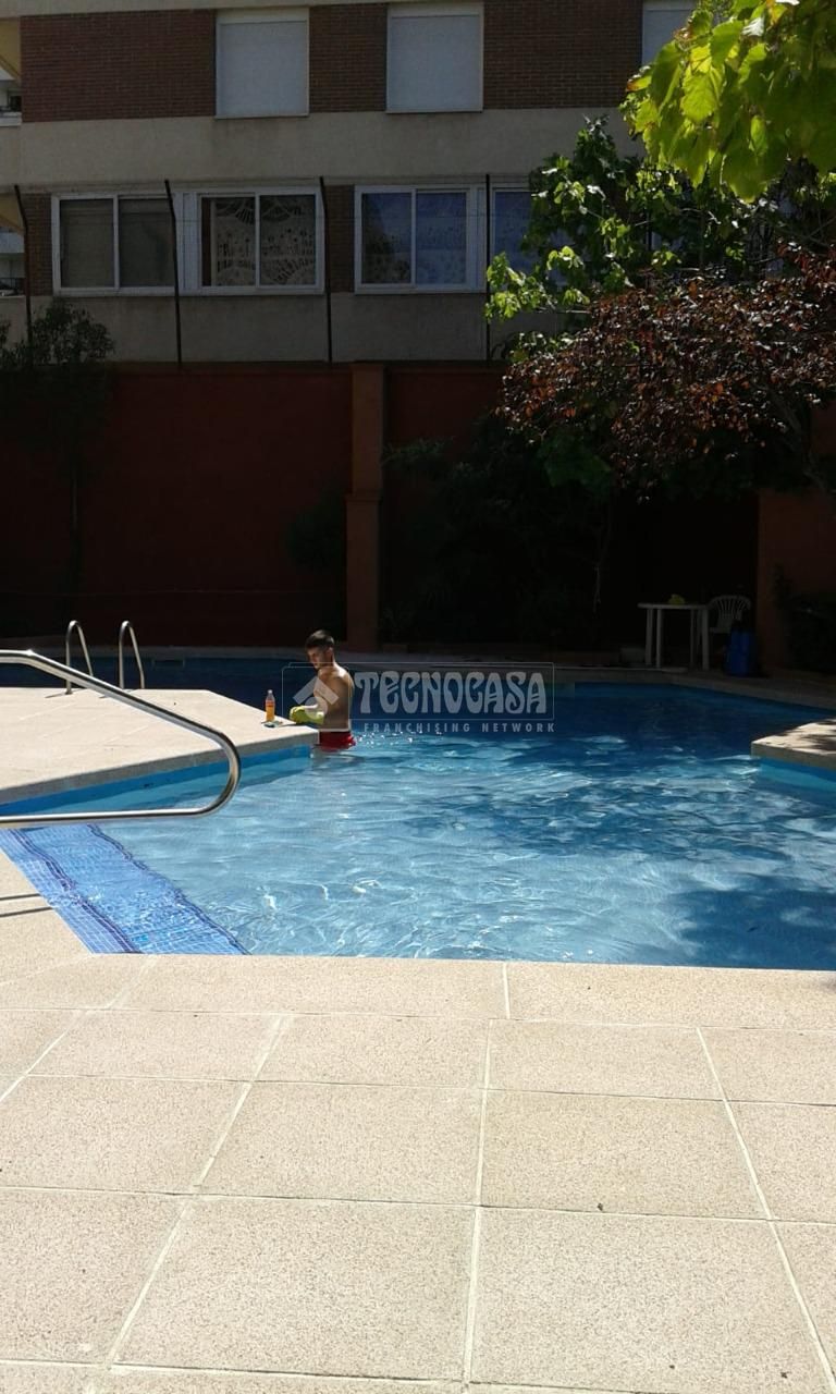 Swimming pool of Flat to rent in  Madrid Capital  with Heating and Terrace