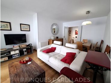 Piso con balcón en venta en Els Molins - Pins Vens