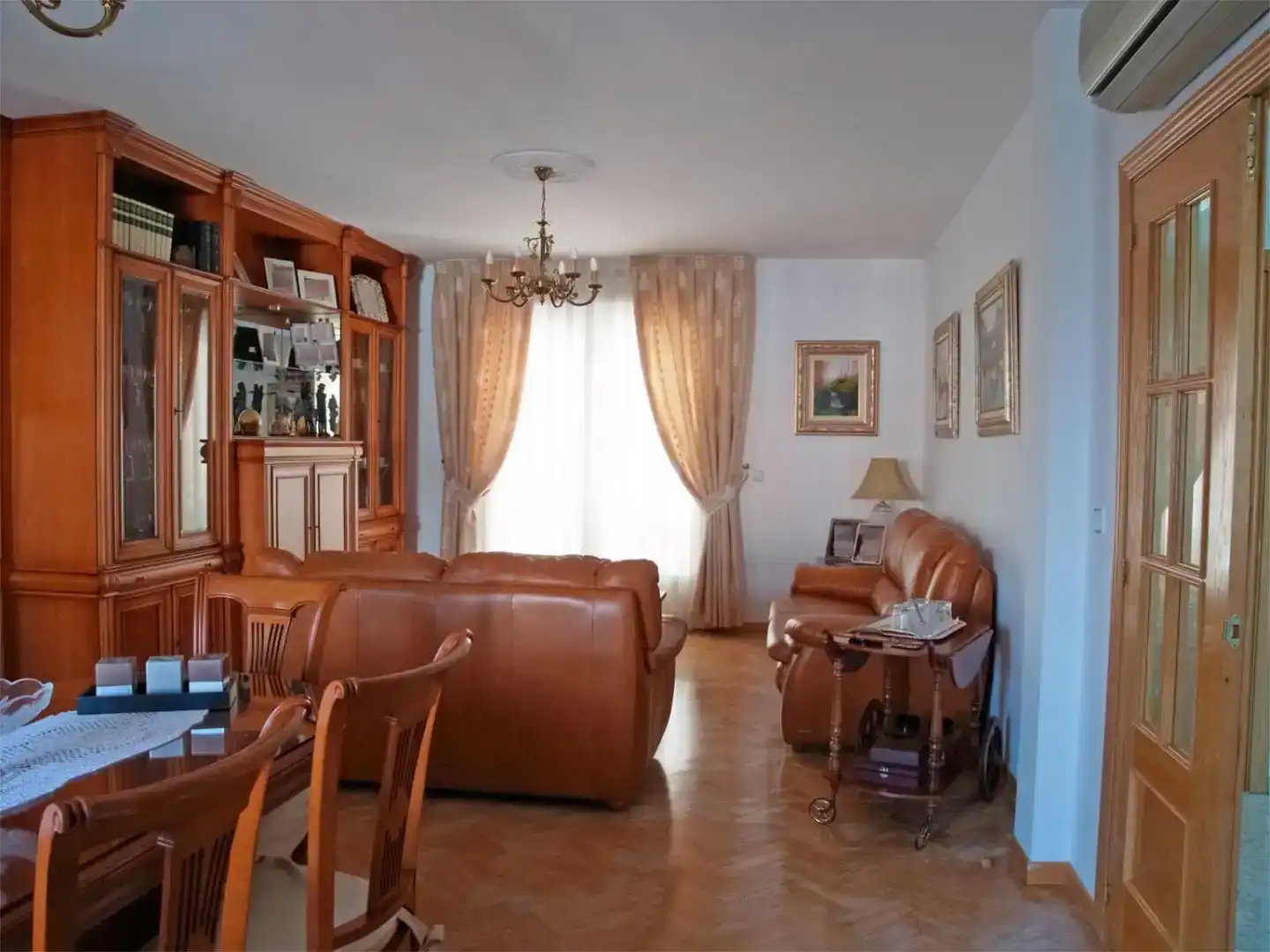 Sala d'estar de Casa o xalet en venda en Aranjuez amb Aire condicionat, Piscina i Balcó