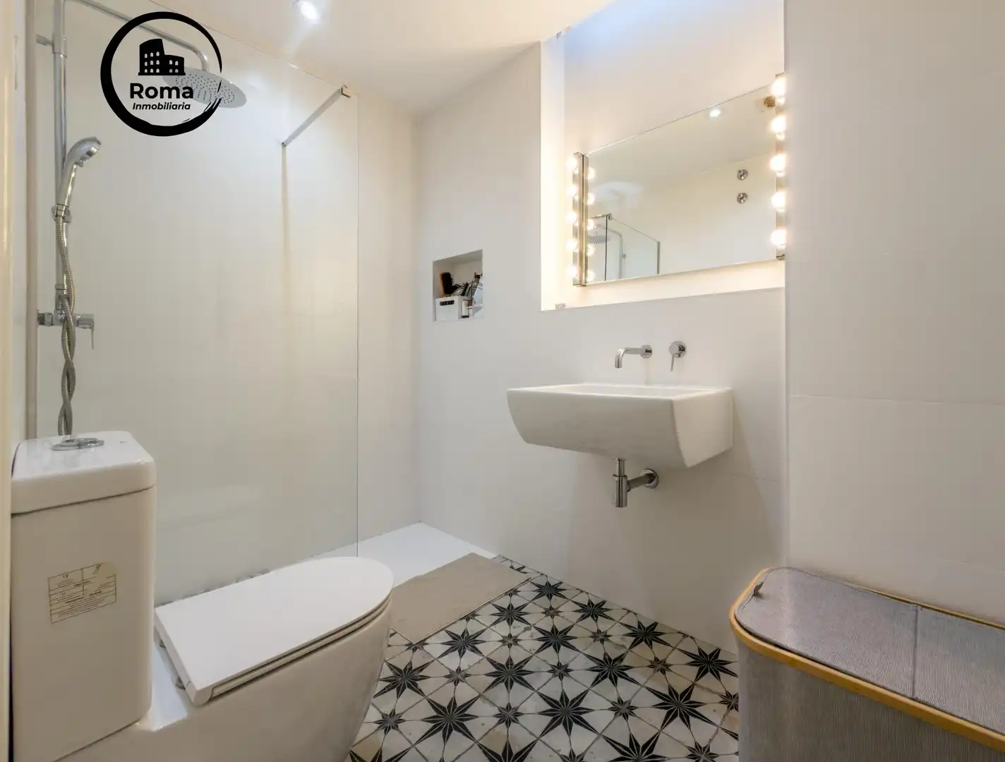 Bathroom of Flat for sale in Churriana de la Vega  with Air Conditioner, Heating and Terrace