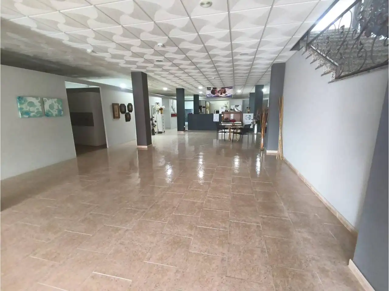Edificio en venta en Moclín