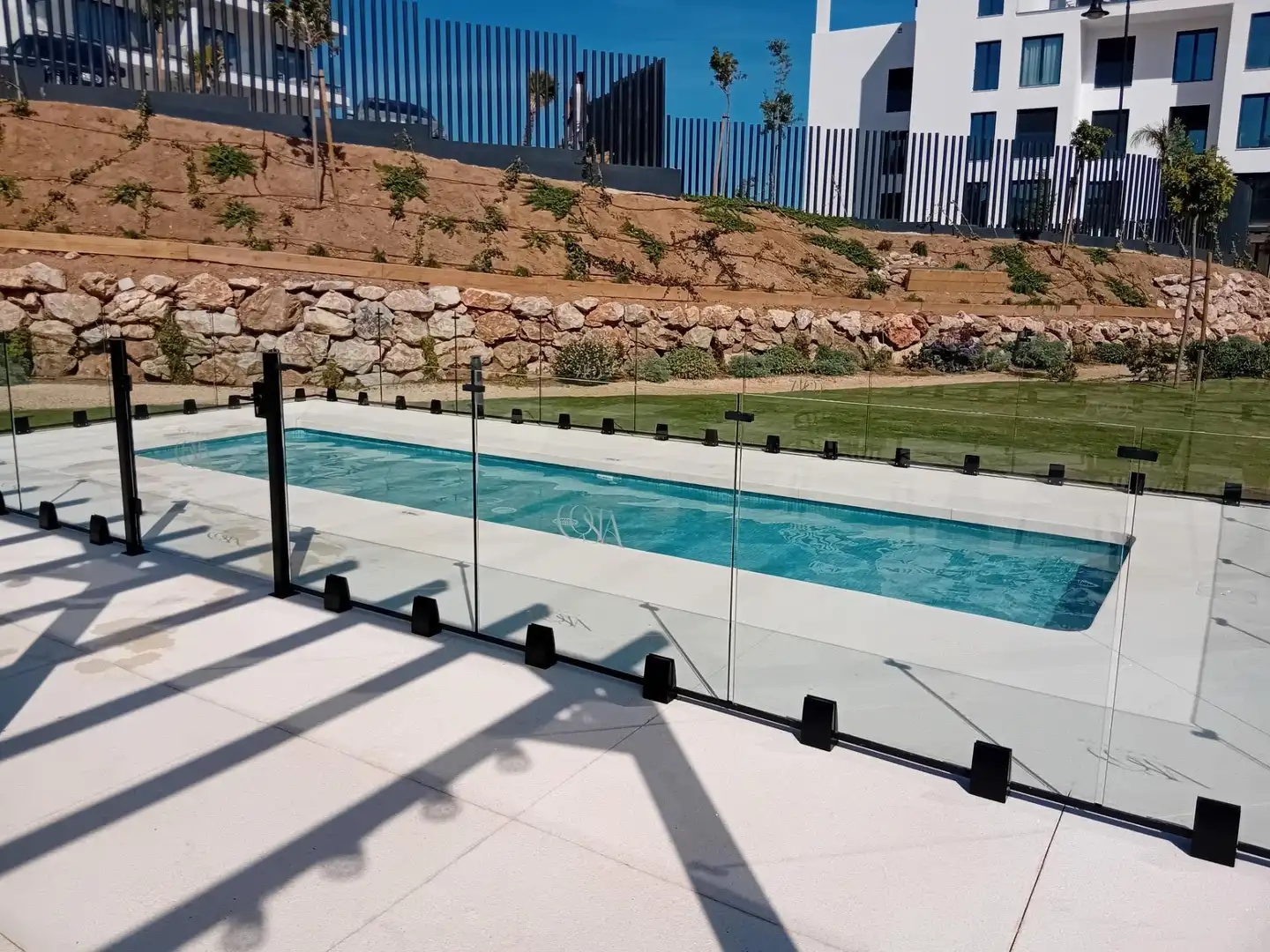 Piscina de Piso en venta en Mijas con Aire acondicionado, Jardín privado y Terraza