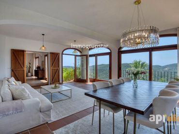 Casa con balcón en venta en Siena