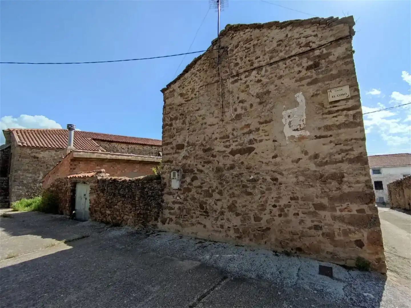Vista exterior de Finca rústica en venda en Magaña amb Jardí privat