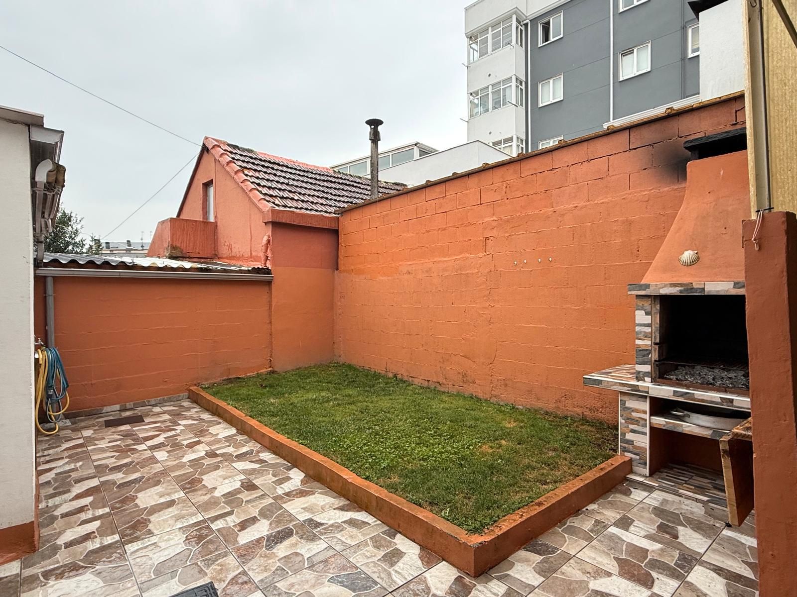 Terrassa de Casa o xalet en venda en Ferrol amb Jardí privat i Traster