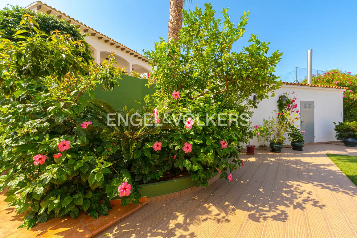 Terraza de Casa o chalet en venta en Benidorm con Aire acondicionado, Jardín privado y Piscina