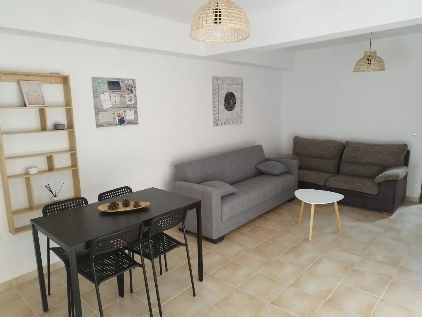 Wohnzimmer von Wohnung zur Miete in Puerto Real mit Klimaanlage und Balkon
