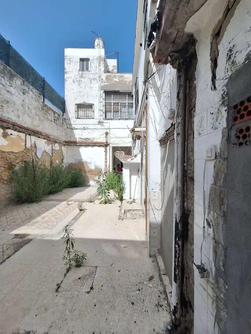 Exterior view of Houses for sale in La Línea de la Concepción  with Terrace, Furnished and Alarm