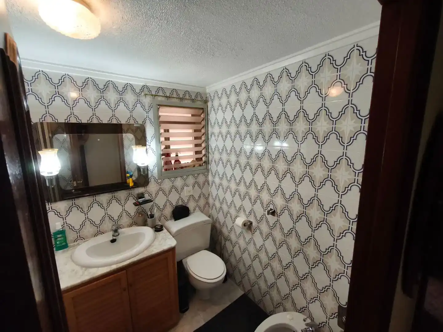 Baño de Piso para compartir en Las Trescientas - San Francisco - Ciudad Vergel  
