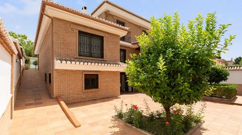 Chalet accesible de gran amplitud, con jardín privado, garaje y completas zonas comunitarias, imatge 2