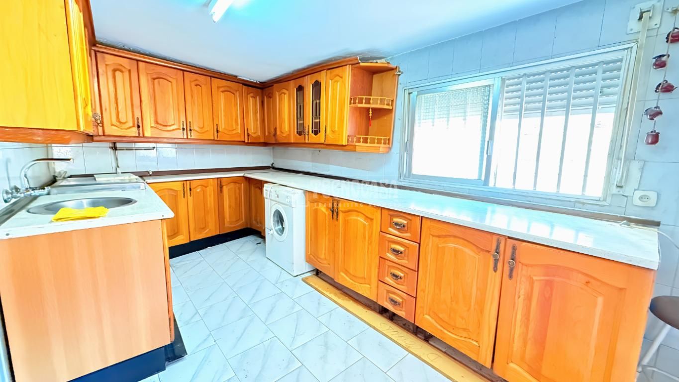 Cocina de Piso en venta en  Madrid Capital con Terraza