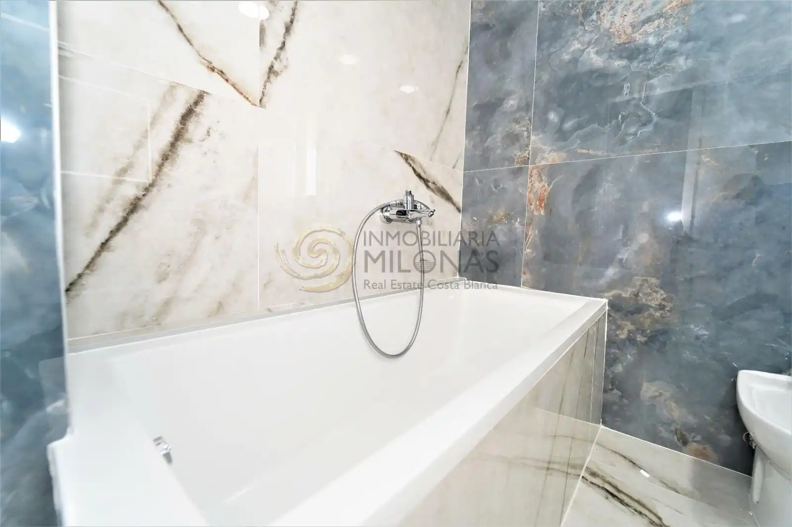 Baño de Casa o chalet en venta en La Nucia con Aire acondicionado, Jardín privado y Terraza