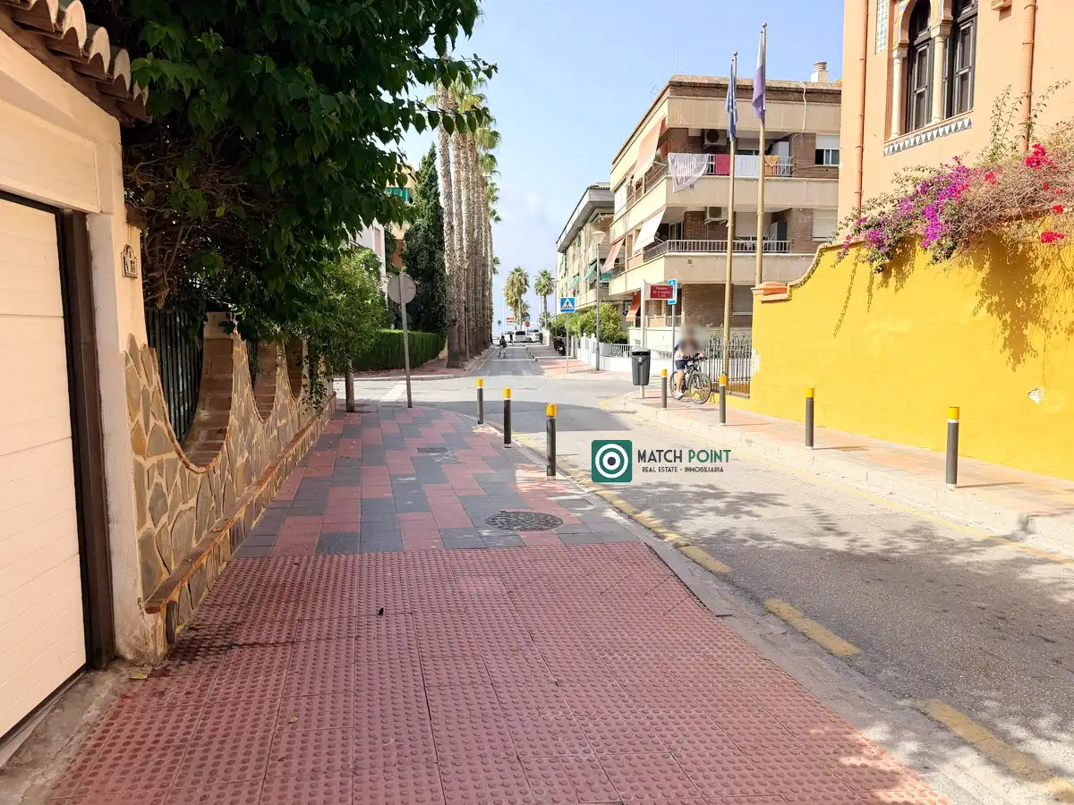 Vista exterior de Pis de lloguer en Almuñécar amb Moblat