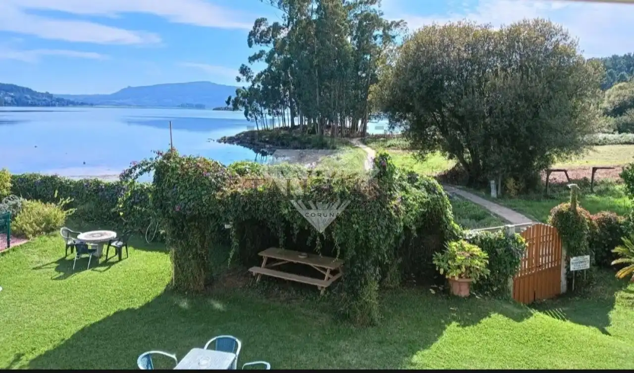 Chalet con terraza en venta en PAREDES