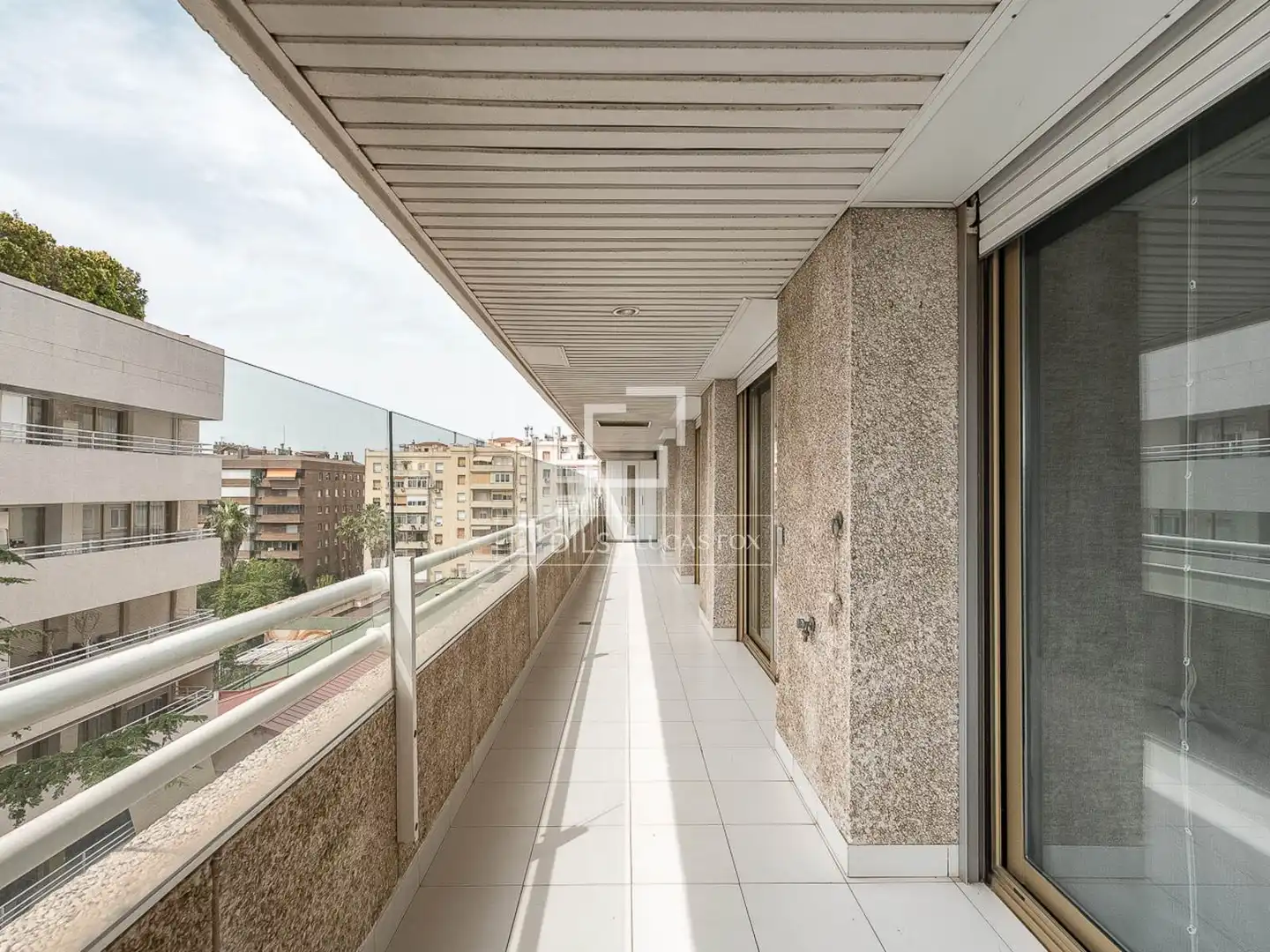 Terrassa de Pis en venda en Barcelona amb Aire condicionat i Traster