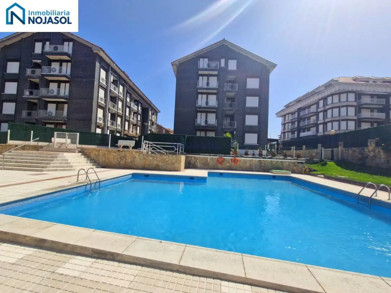 Piscina de Apartamento en venta en Noja con Calefacción, Terraza y Balcón