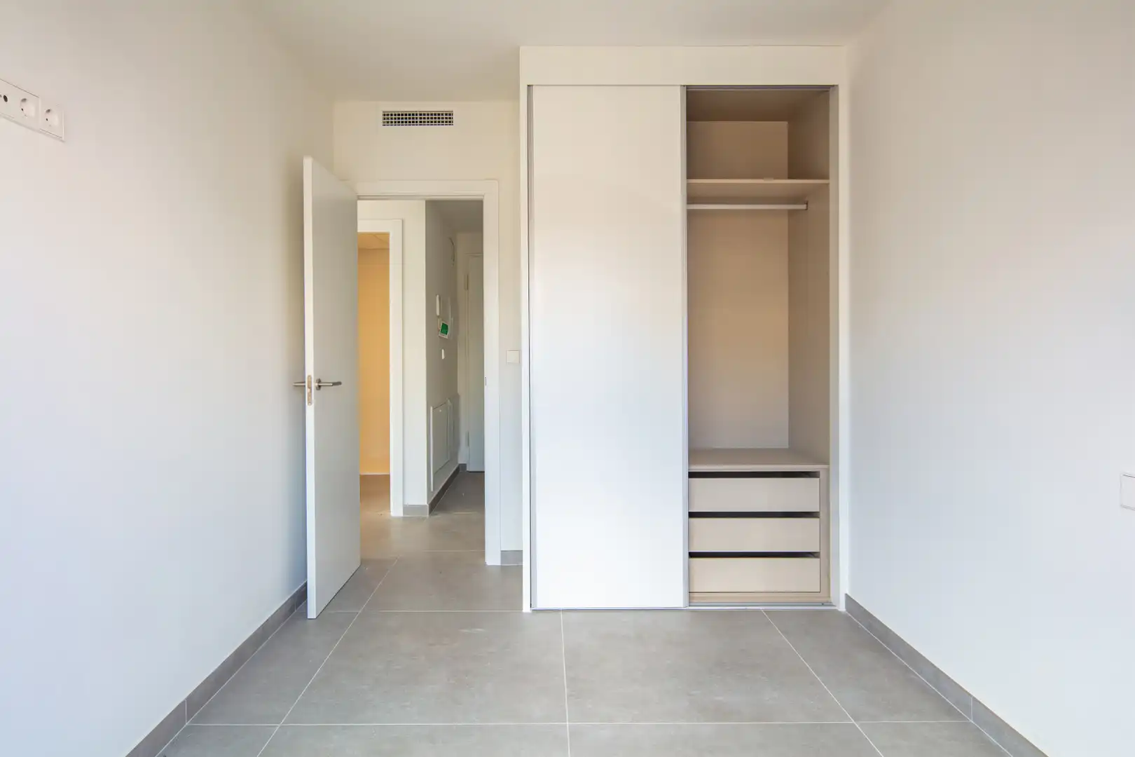 Mini appartamento con piscina in vendita a Montañar - El Arenal, imagen 12