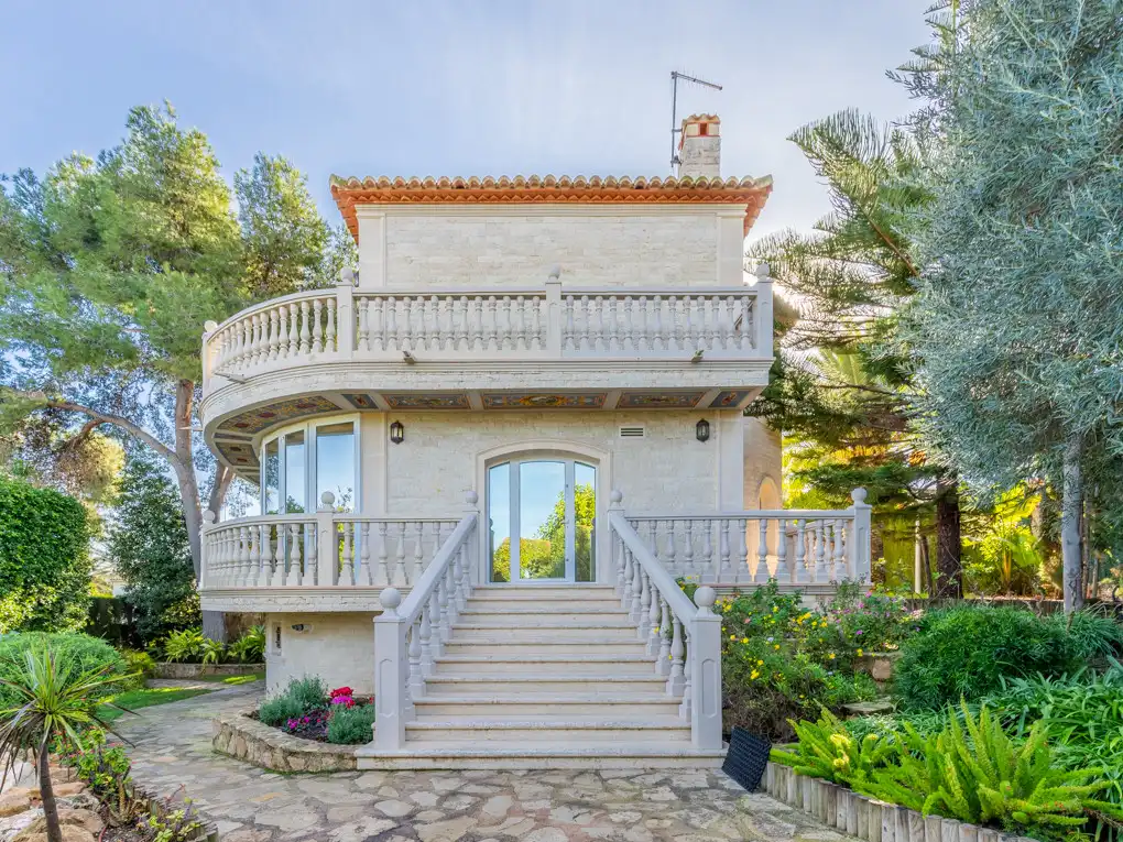 Vista exterior de Casa o xalet en venda en Jávea / Xàbia amb Aire condicionat, Jardí privat i Terrassa
