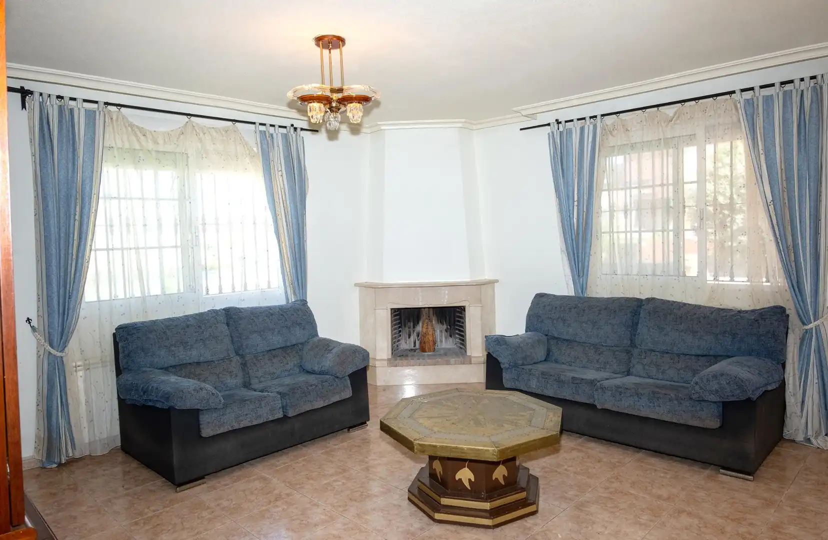 Sala de estar de Casa adosada en venta en Torrevieja con Aire acondicionado, Calefacción y Jardín privado