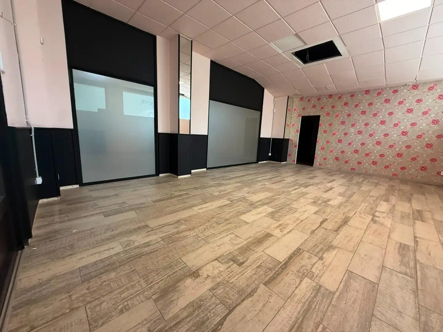 Local comercial en venta en Montigalà - Sant Crist