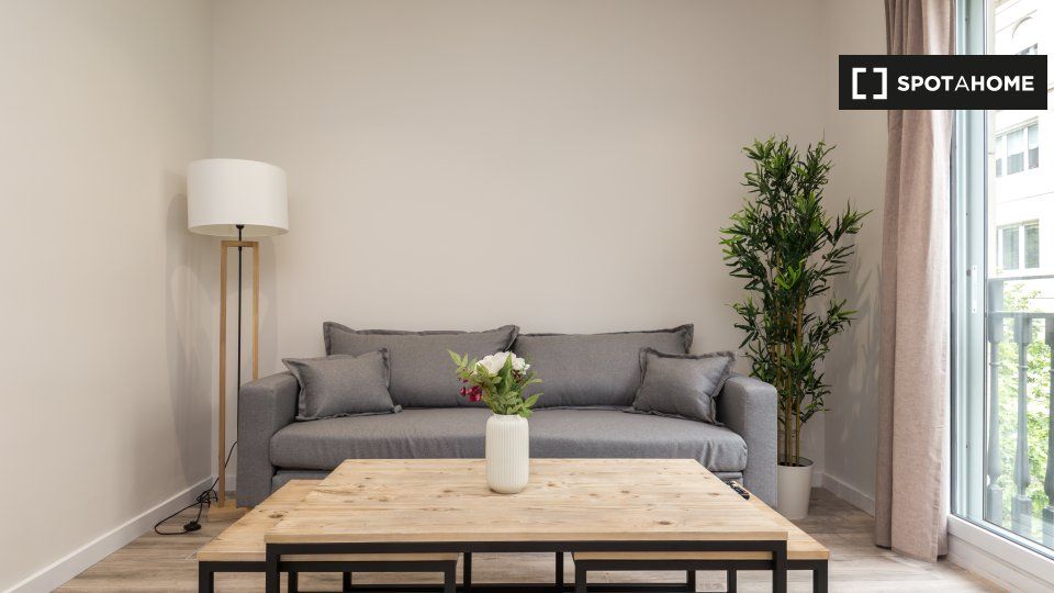 Sala d'estar de Pis de lloguer en  Barcelona Capital amb Aire condicionat, Calefacció i Moblat