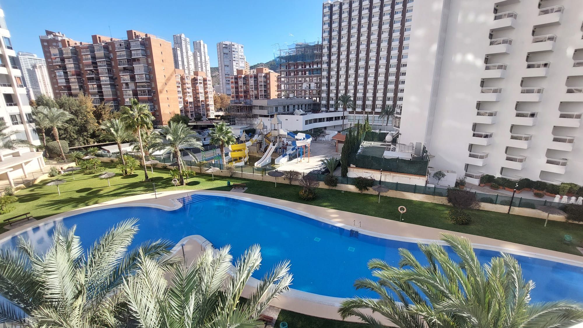 Piscina de Pis en venda en Benidorm amb Terrassa, Forn i Internet